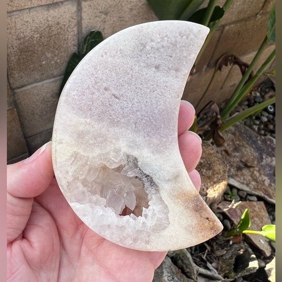 Pink Amethyst Quartz Crystal Druzy Moon with Portal - Picture 5 of 11